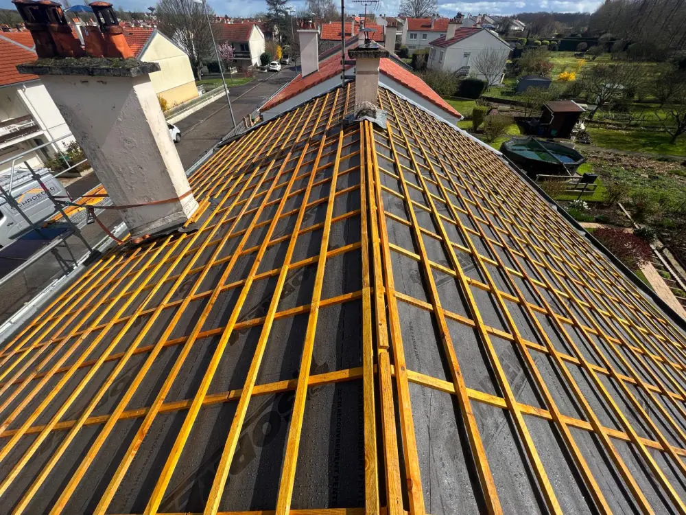 Charpente bois vue d'ensemble — chantier au Luxembourg