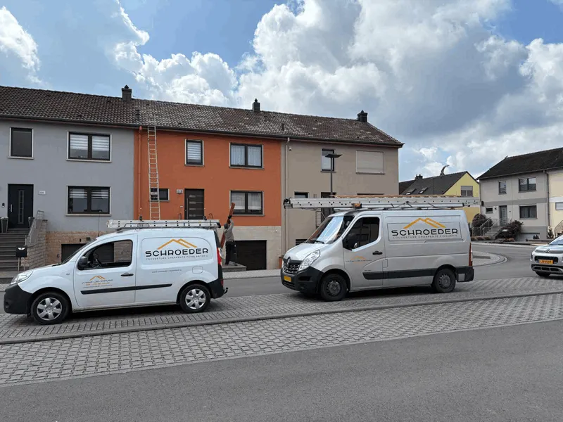 Toiture nettoyée à Schifflange (Luxembourg) — chantier local Schroeder Couverture